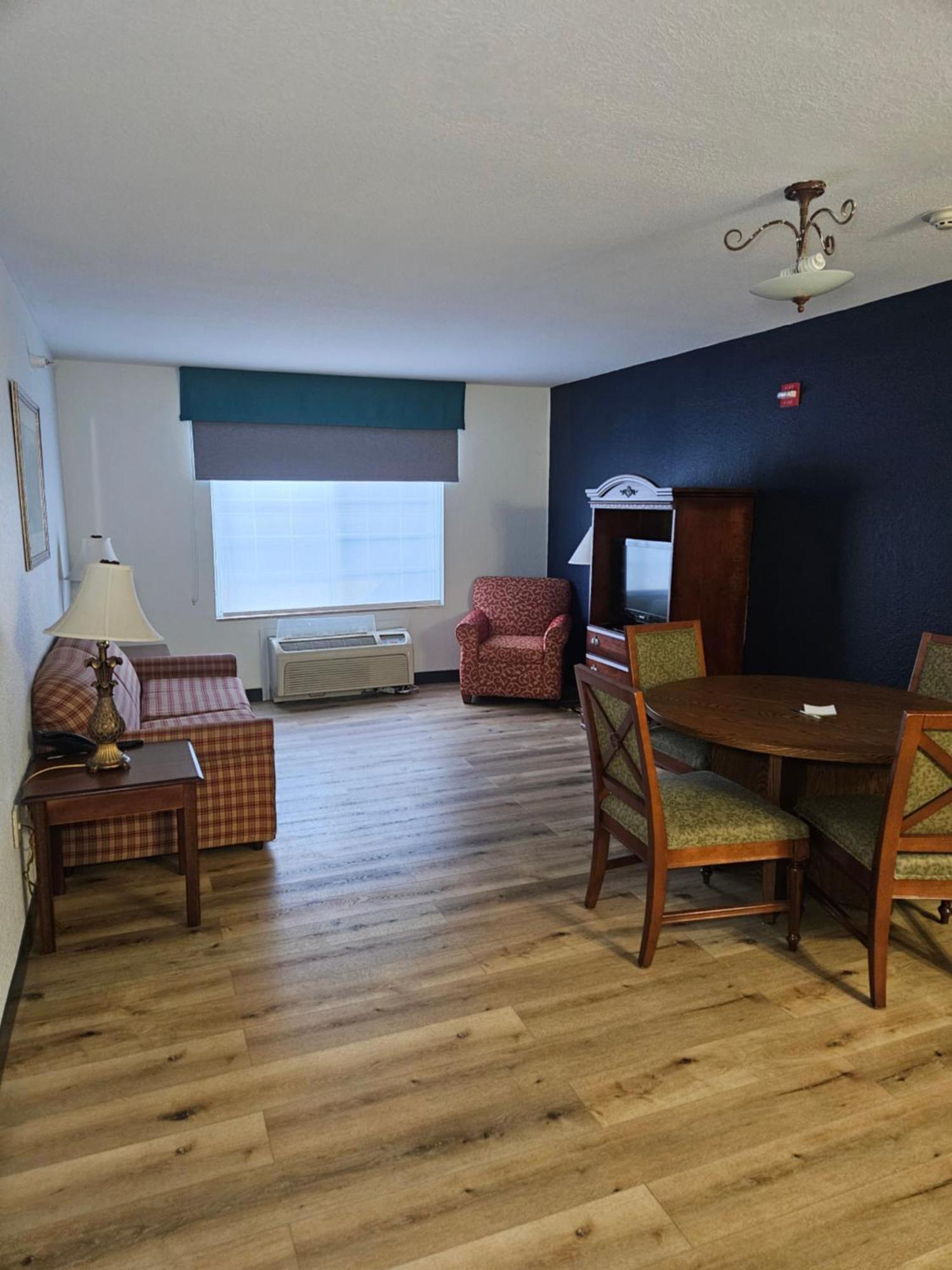 Wingate By Wyndham Youngstown - Austintown Exterior photo