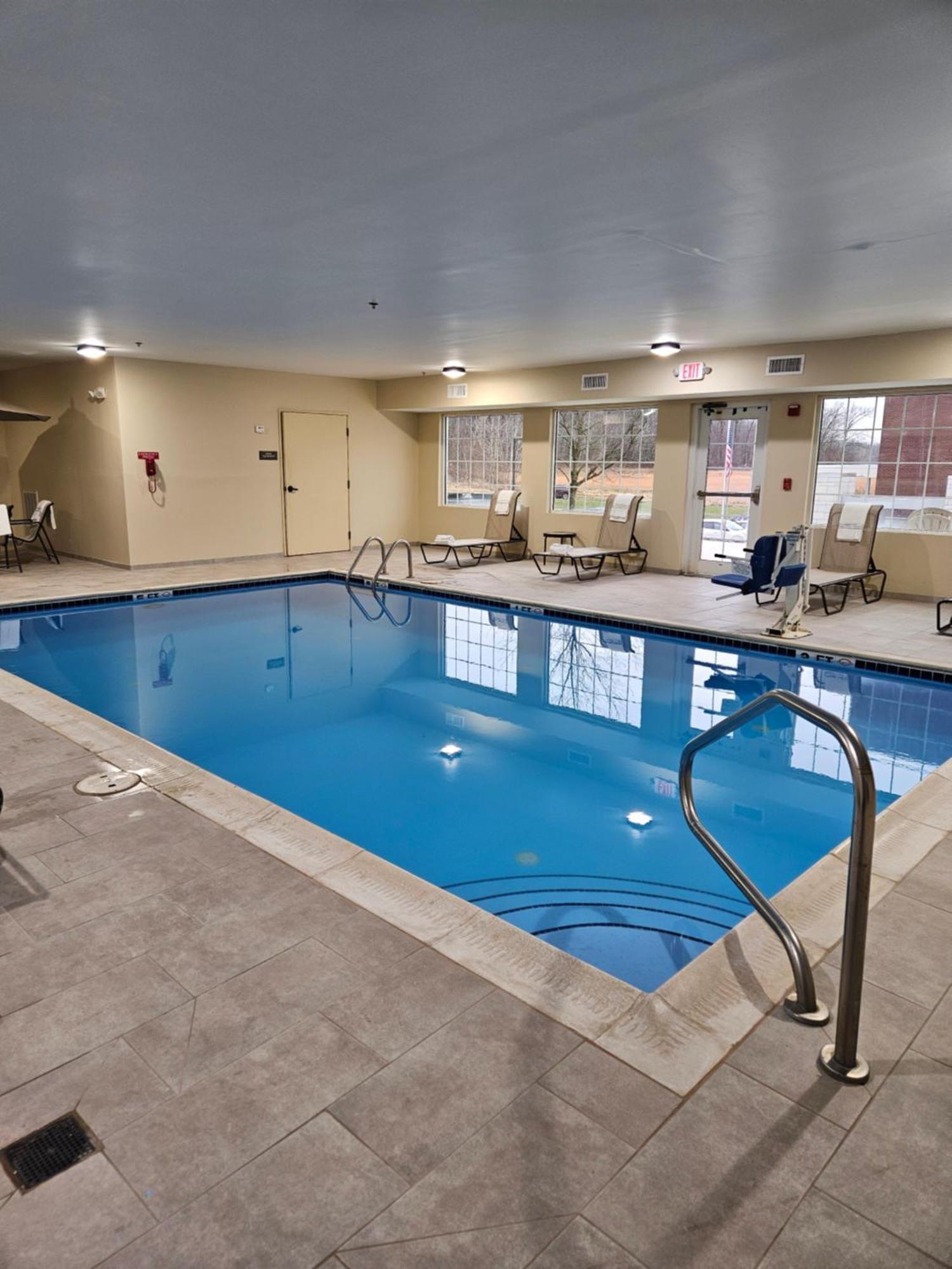 Wingate By Wyndham Youngstown - Austintown Exterior photo