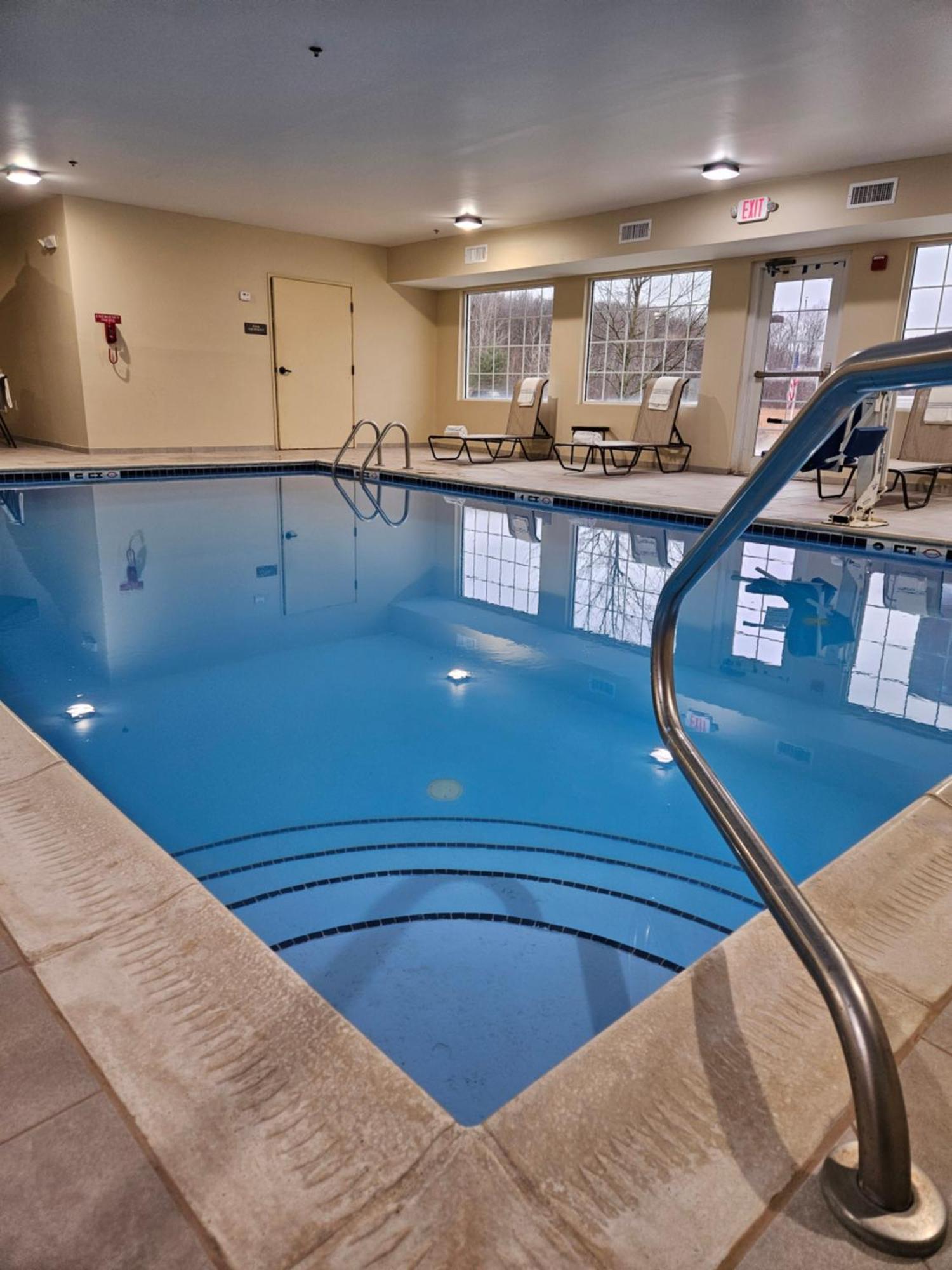 Wingate By Wyndham Youngstown - Austintown Exterior photo